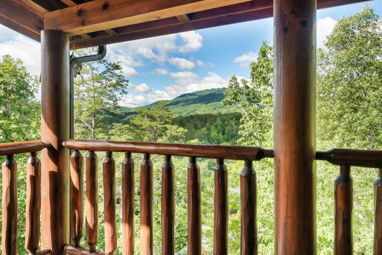 Summer Sale! Pool, Sauna, View, Hottub, Game Sevierville Luaran gambar