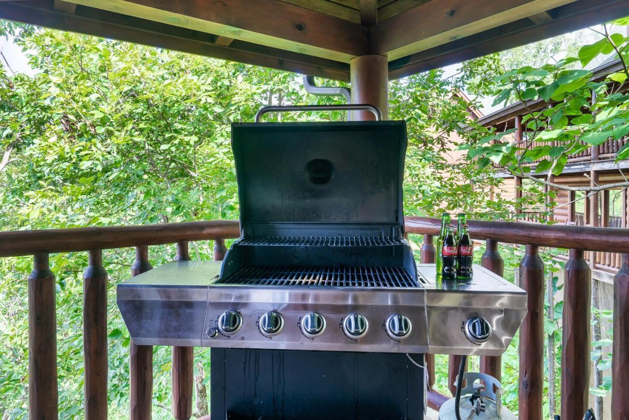 Summer Sale! Pool, Sauna, View, Hottub, Game Sevierville Luaran gambar